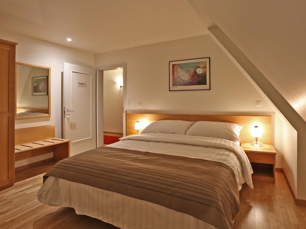 Hotel Du Cheval Blanc - City Center Bulle Pokoj fotografie